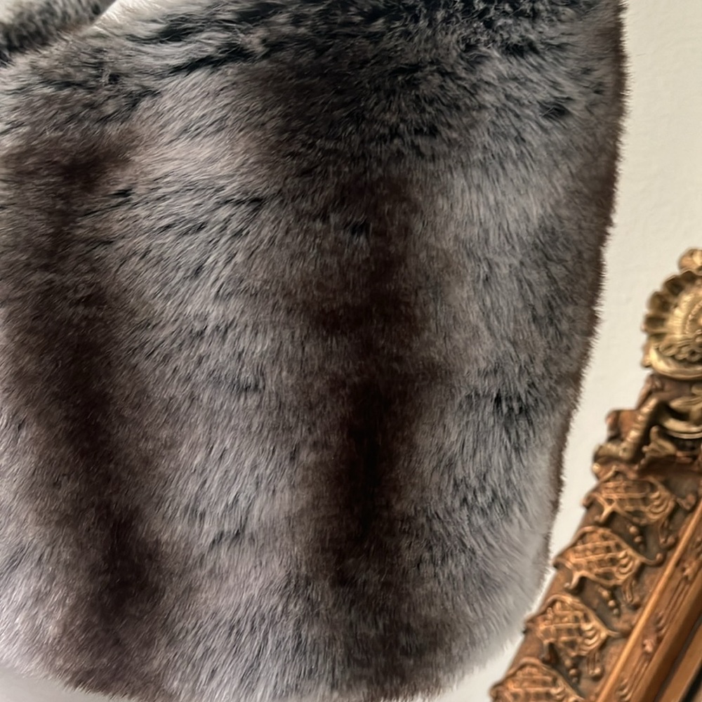 Beau Bois Fabulous Faux Fur Wrap with Beautiful Satin Tie. Completely Lined - Picture 3 of 5